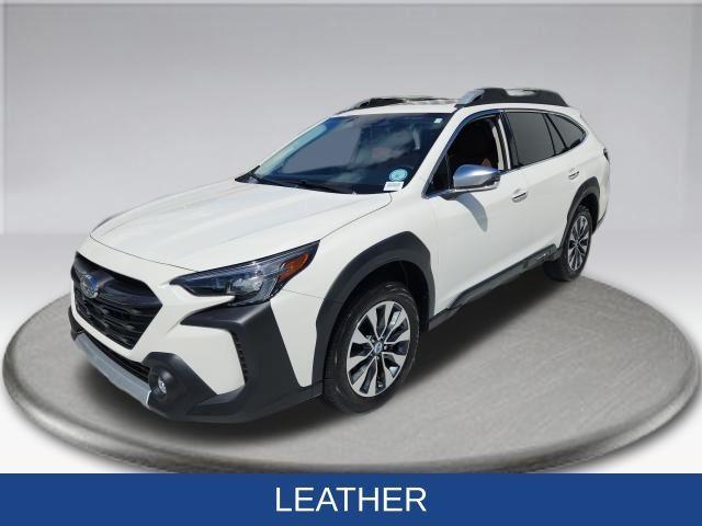 Photo of 2023 Crystal White Pearl Subaru Outback