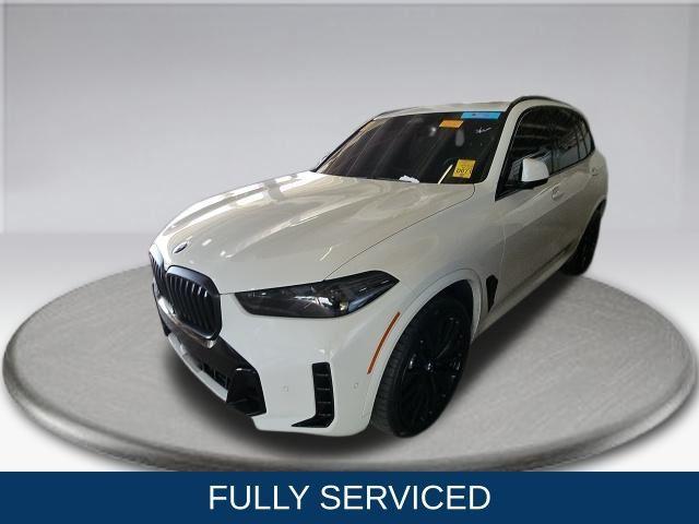 Photo of 2024 Alpine White BMW X5
