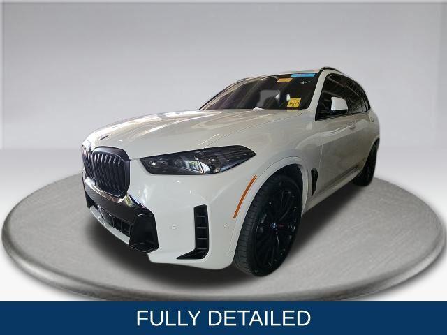 Photo of 2024 Alpine White BMW X5