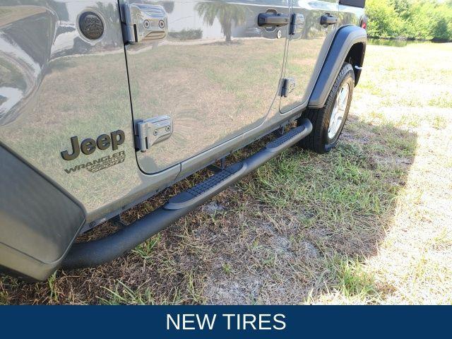 Photo of 2021 Sting Gray Clearcoat Jeep Wrangler Unlimited