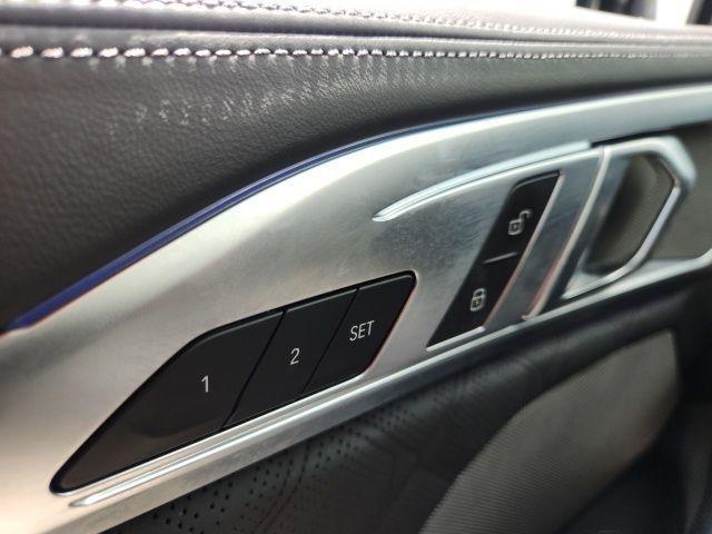 Photo of 2022 Black Sapphire Metallic BMW M8