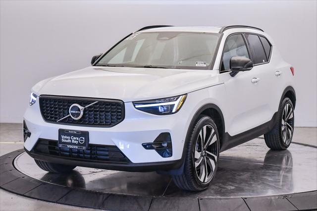 2025 Volvo XC40