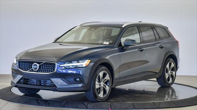 2023 Volvo V60 Cross Country