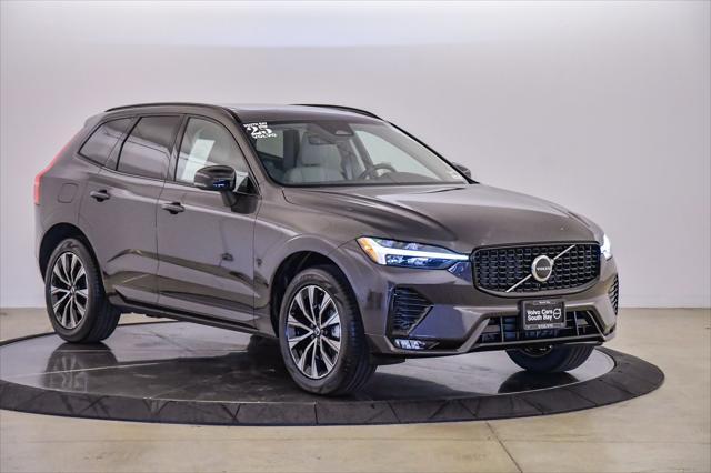 Photo of 2025 Platinum Grey Volvo XC60