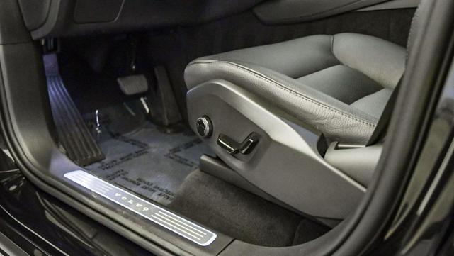 Photo of 2025 Onyx Black Volvo XC90