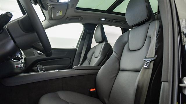 Photo of 2025 Onyx Black Volvo XC60