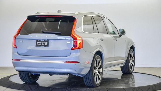 Photo of 2024 Vapour Grey Metallic Volvo XC90 Recharge Plug-In Hybrid