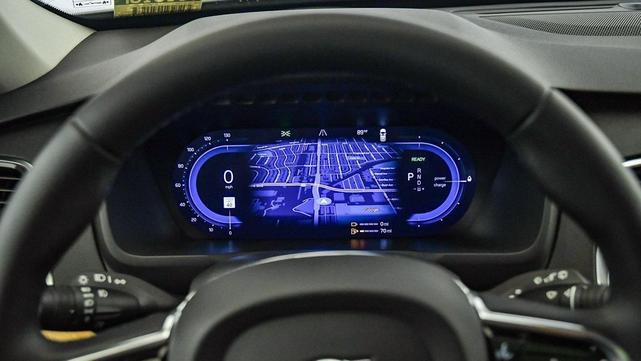 Photo of 2024 Vapour Grey Metallic Volvo XC90 Recharge Plug-In Hybrid