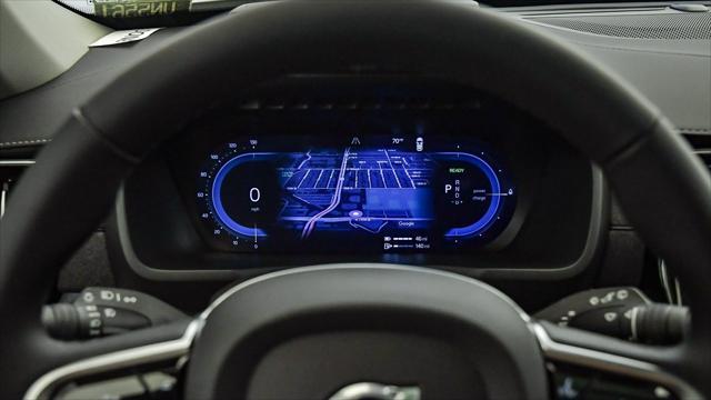 Photo of 2025 Crystal White Volvo XC90 Plug-In Hybrid