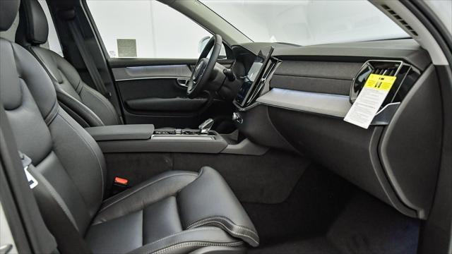 Photo of 2025 Crystal White Volvo XC90 Plug-In Hybrid