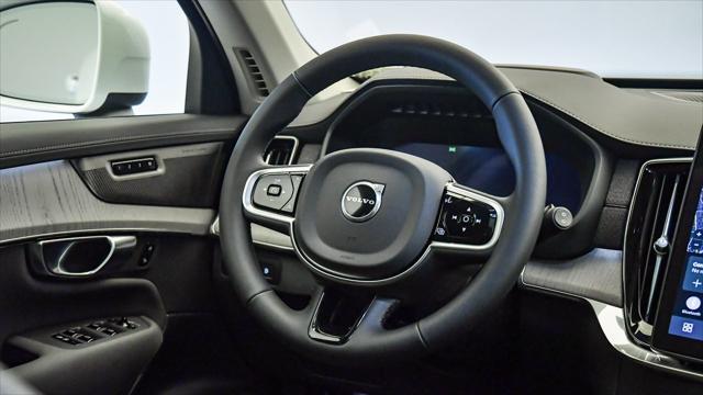 Photo of 2025 Crystal White Volvo XC90 Plug-In Hybrid