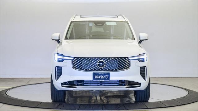 Photo of 2025 Crystal White Volvo XC90 Plug-In Hybrid