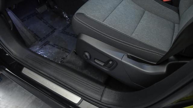Photo of 2025 Onyx Black Volvo XC40