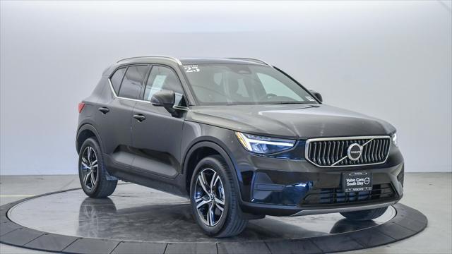 Photo of 2025 Onyx Black Volvo XC40