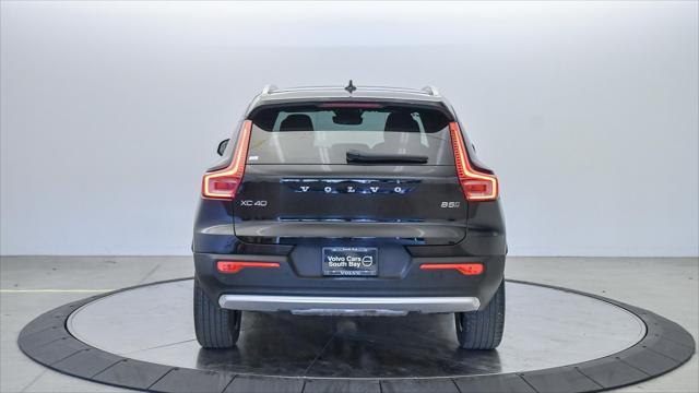 Photo of 2025 Onyx Black Volvo XC40