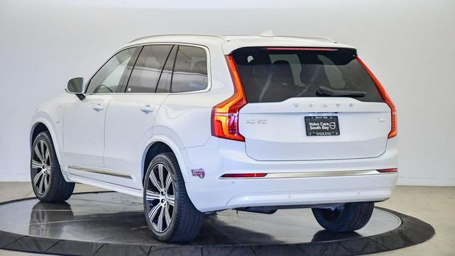Photo of 2023 Crystal White Metallic Volvo XC90 Recharge Plug-In Hybrid