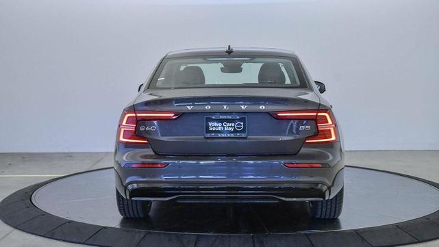 Photo of 2025 Platinum Grey Volvo S60