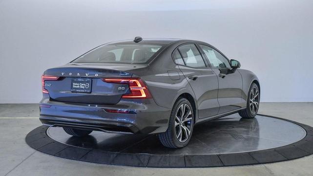 Photo of 2025 Platinum Grey Volvo S60