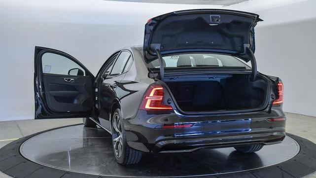 Photo of 2025 Onyxblack Volvo S60