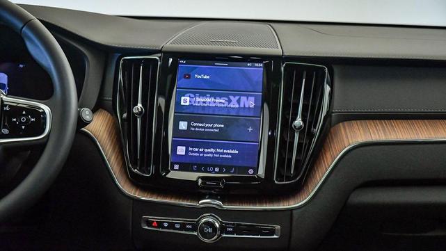 Photo of 2023 Grey Volvo XC60