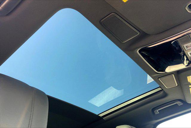 Photo of 2022 Gray Land Rover Range Rover Sport
