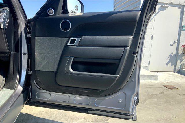 Photo of 2022 Gray Land Rover Range Rover Sport