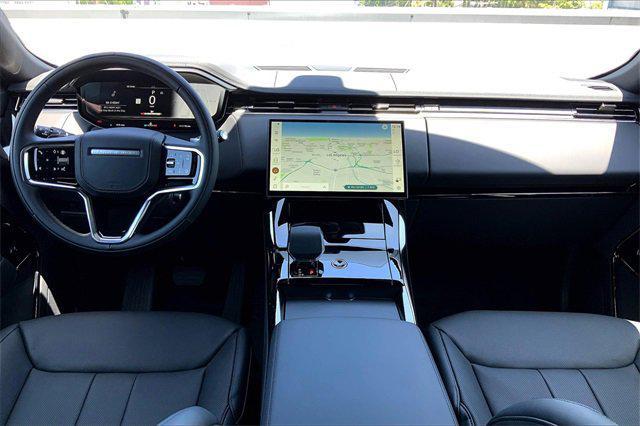 Photo of 2025 Gray Land Rover Range Rover Sport