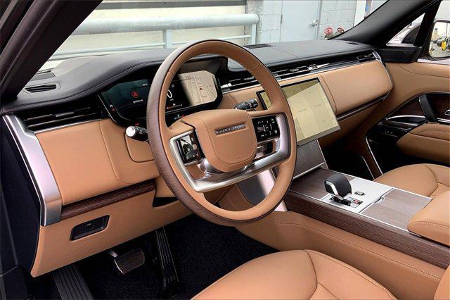 Photo of 2025 Green Land Rover Range Rover