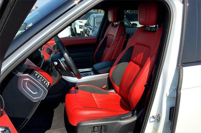 Photo of 2022 Fuji White Land Rover Range Rover Sport