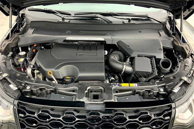 Photo of 2025 Santorini Black Metallic Land Rover Discovery Sport
