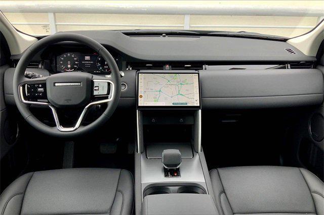 Photo of 2025 Santorini Black Metallic Land Rover Discovery Sport
