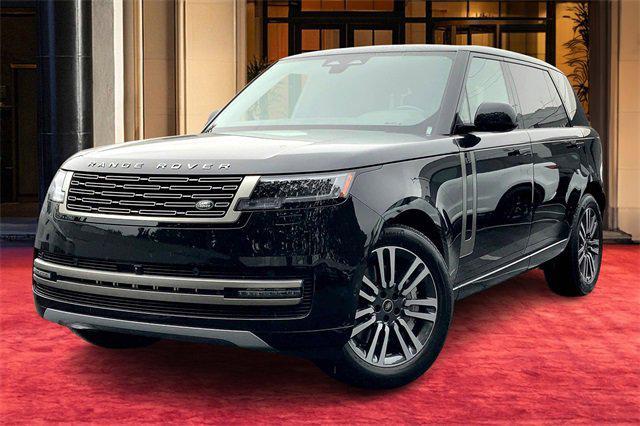 Photo of 2025 Black Land Rover Range Rover