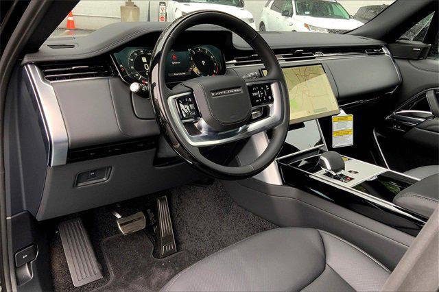 Photo of 2025 Black Land Rover Range Rover