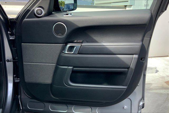 Photo of 2022 Eiger Grey Metallic Land Rover Range Rover Sport