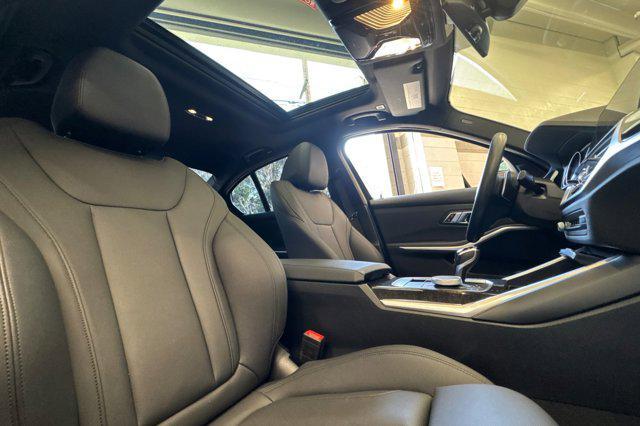 Photo of 2020 Jet Black BMW 330
