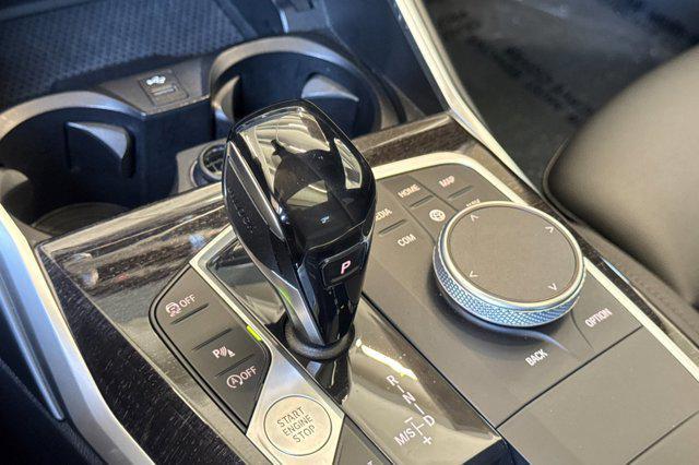 Photo of 2020 Jet Black BMW 330