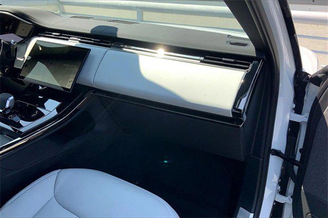 Photo of 2024 Fuji White Land Rover Range Rover Sport