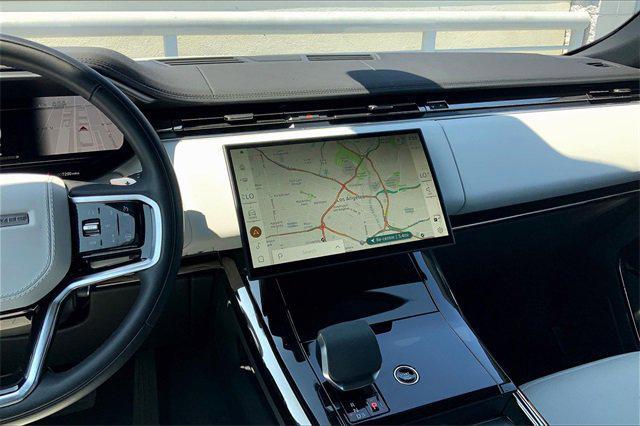 Photo of 2024 Fuji White Land Rover Range Rover Sport