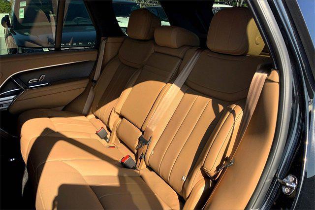 Photo of 2025 Black Land Rover Range Rover