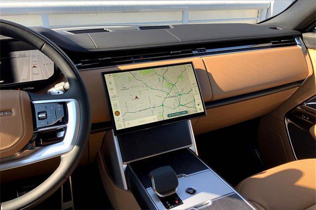 Photo of 2025 Black Land Rover Range Rover