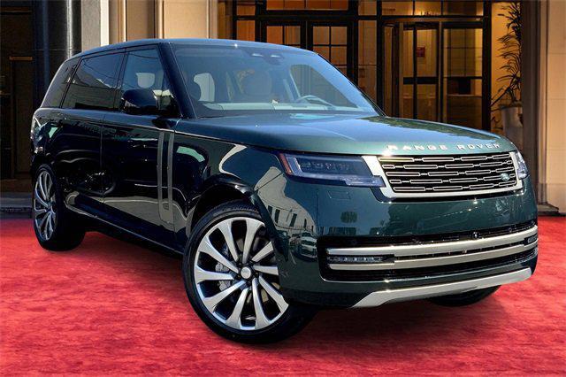Photo of 2025 Green Land Rover Range Rover