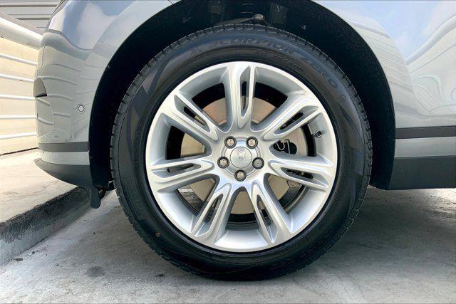 Photo of 2026 Zadar Grey Premium Metallic Land Rover Range Rover Velar