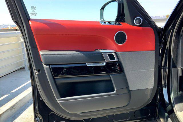 Photo of 2020 Black Land Rover Range Rover Sport