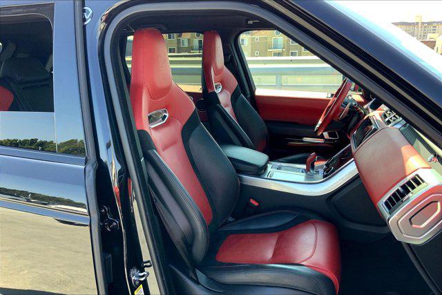 Photo of 2020 Black Land Rover Range Rover Sport