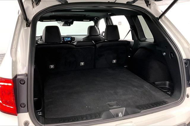 Photo of 2022 Platinum White Pearl Honda Passport