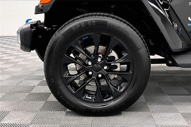 Photo of 2022 Black Clearcoat Jeep Wrangler Unlimited 4xe
