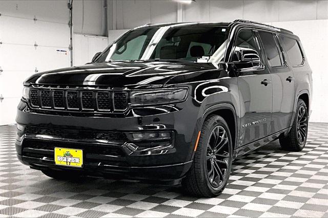 Photo of 2024 Diamond Black Crystal Pearlcoat Jeep Grand Wagoneer L