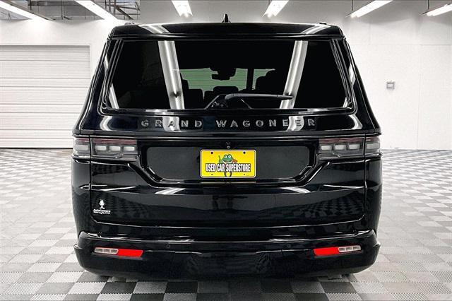 Photo of 2024 Diamond Black Crystal Pearlcoat Jeep Grand Wagoneer L