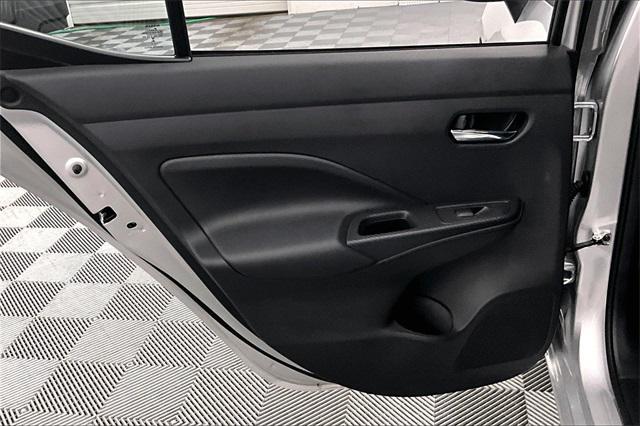 Photo of 2025 Brilliant Silver Metallic Nissan Versa