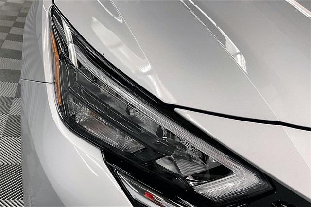 Photo of 2025 Brilliant Silver Metallic Nissan Versa